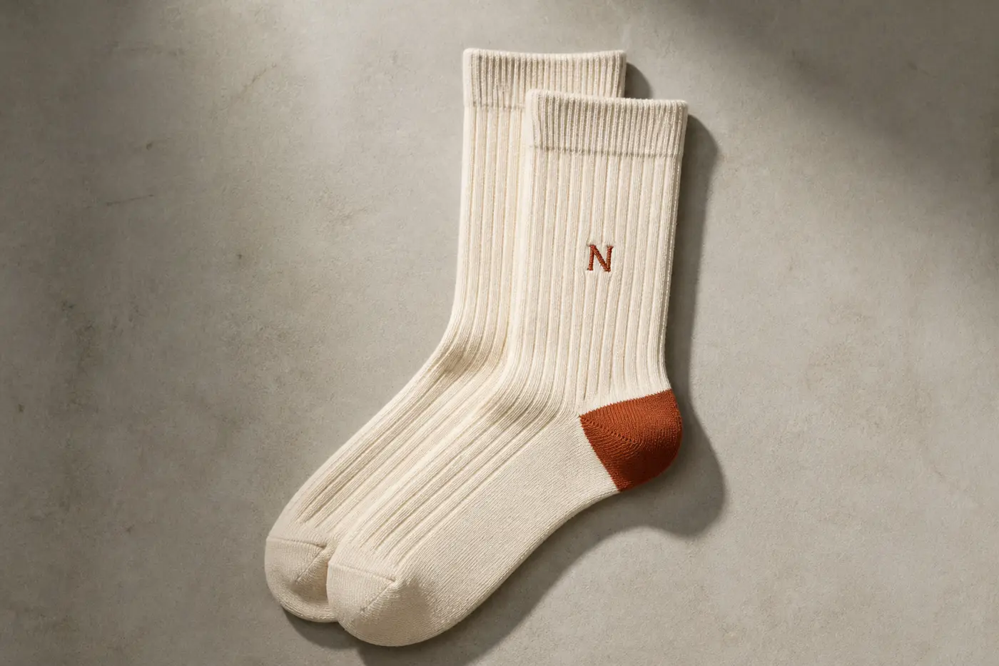 NoteSlash cream socks
